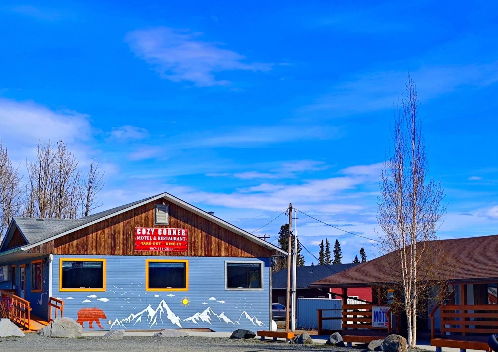 Cozy Corner Motel&Restaurant Haines Junction Exterior foto