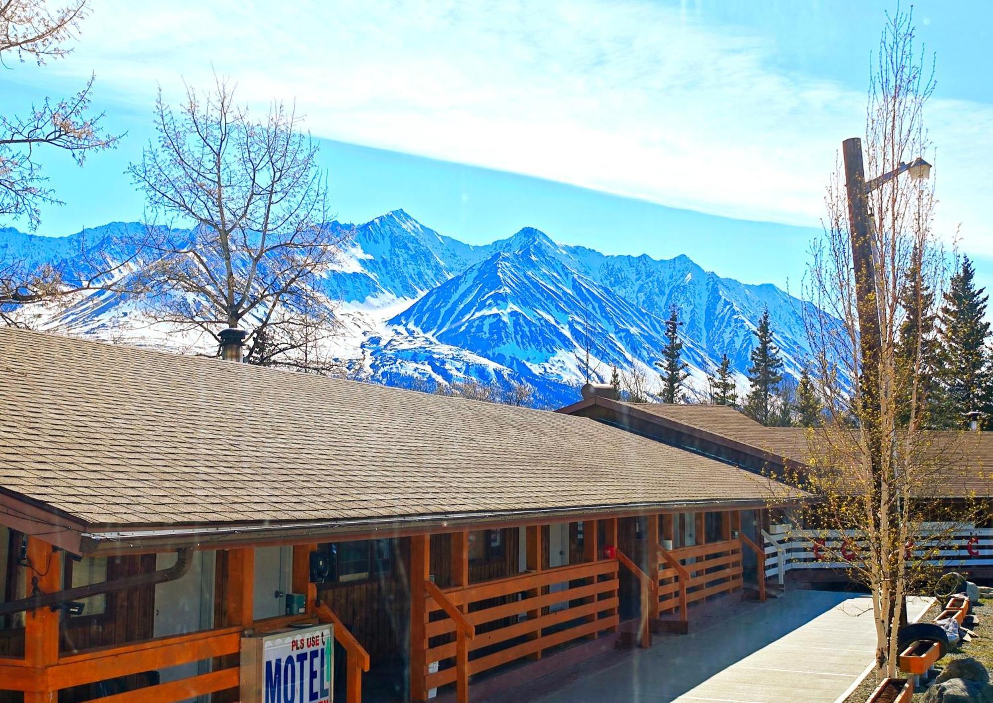Cozy Corner Motel&Restaurant Haines Junction Exterior foto
