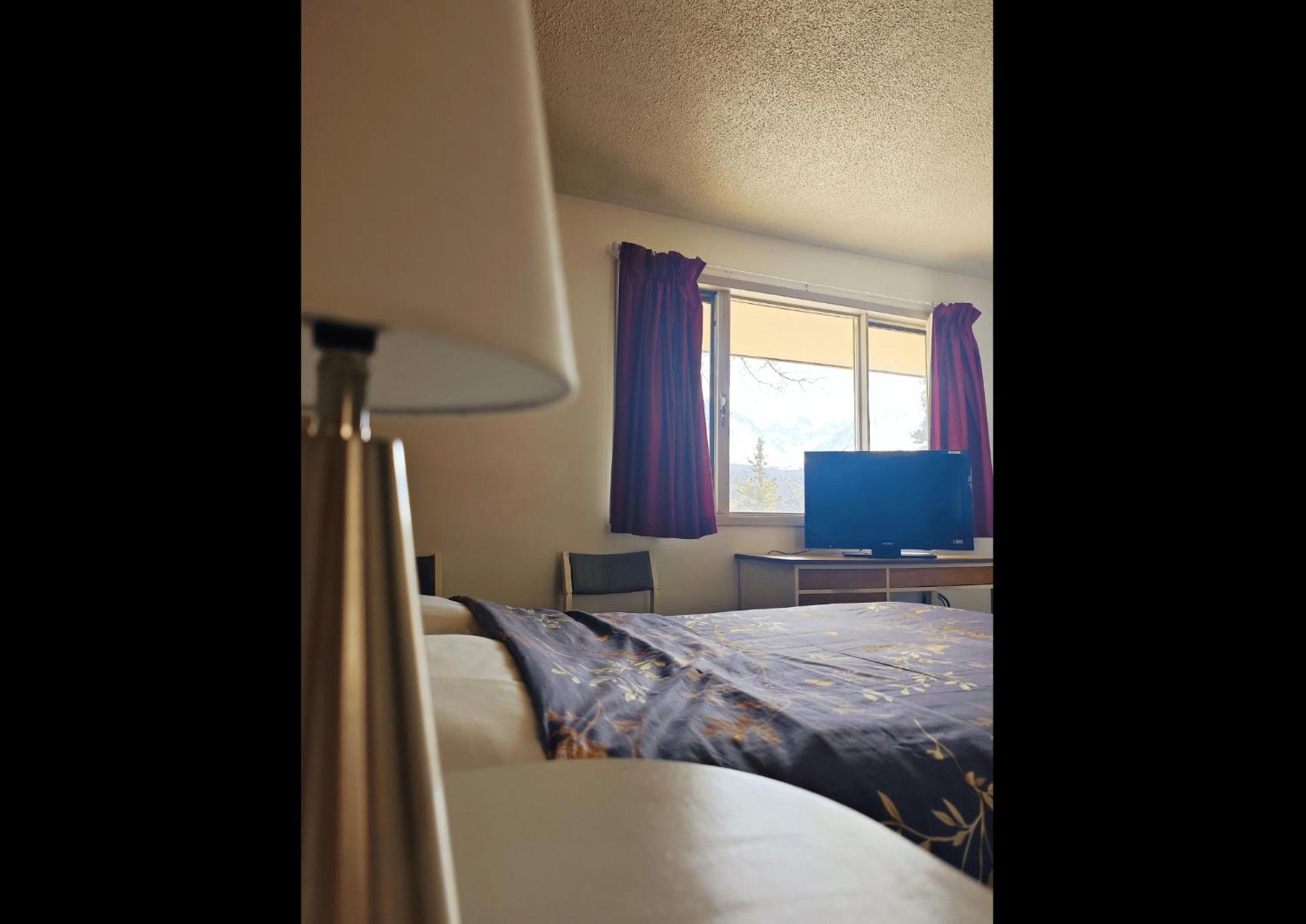 Cozy Corner Motel&Restaurant Haines Junction Exterior foto